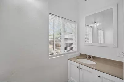 591 Redwood Avenue, Sacramento, CA 95815 - Photo 27