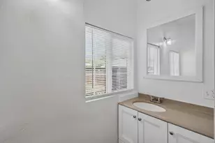 591 Redwood Ave, Sacramento, CA 95815 - Photo 27