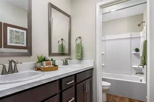 2082 N Creekstone Way, Sacramento, CA 95832 - Photo 11