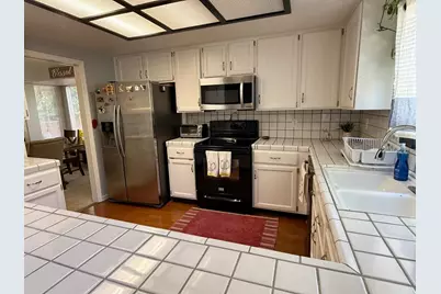 1010 Neal Street, Los Banos, CA 93635 - Photo 13