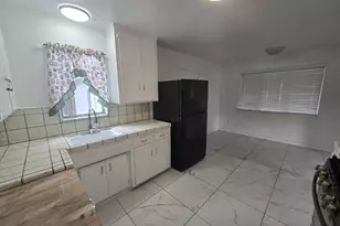 7418 Carella Dr, Sacramento, CA 95822 - Photo 9