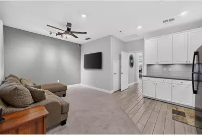 7470 Poinsettia Drive, Sacramento, CA 95829 - Photo 13