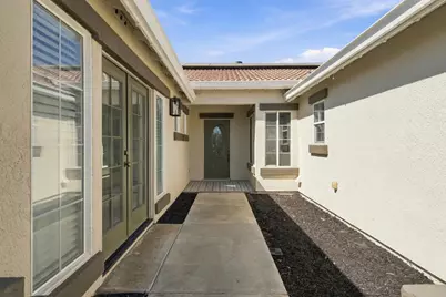 645 Fribourg Lane, Manteca, CA 95337 - Photo 5