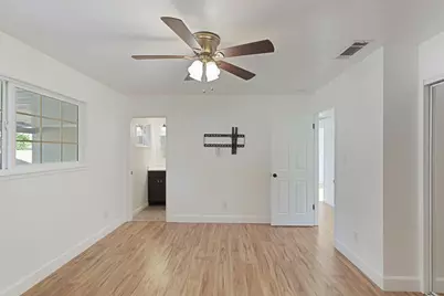 2223 W Elm Street, Lodi, CA 95242 - Photo 25