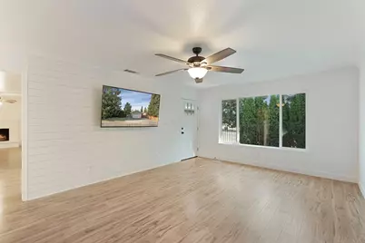 2223 W Elm Street, Lodi, CA 95242 - Photo 5