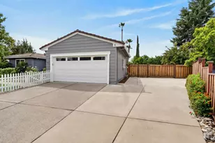 6831 Starboard Way, Sacramento, CA 95831 - Photo 9