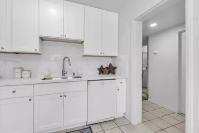 5641 James Way, Sacramento, CA 95822 - Photo 7