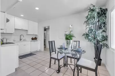 5641 James Way, Sacramento, CA 95822 - Photo 9