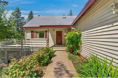 14666 Bradbury Place, Grass Valley, CA 95949 - Photo 5