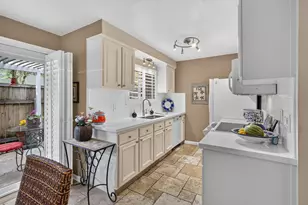 5222 Lake Knoll Ln, Fair Oaks, CA 95628 - Photo 9