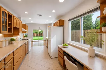 1384 Somerset Drive, West Sacramento, CA 95605 - Photo 17