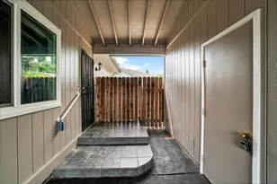 1304 Monroe Ct, Woodland, CA 95776 - Photo 3