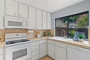 907 Vanderbilt Way, Sacramento, CA 95825 - Photo 15