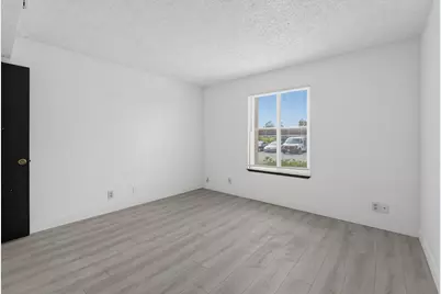 6400 66th Avenue #11, Sacramento, CA 95823 - Photo 15