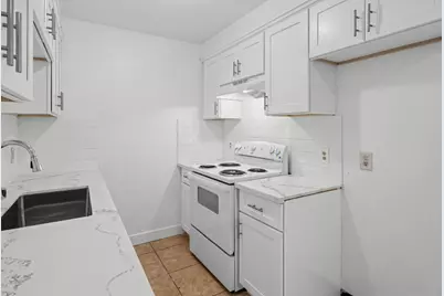 6400 66th Avenue #11, Sacramento, CA 95823 - Photo 5