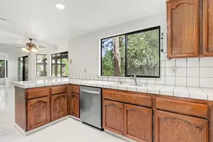 5 Gleneden Ct, Sacramento, CA 95831 - Photo 15