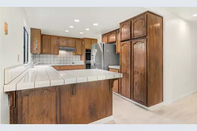5 Gleneden Court, Sacramento, CA 95831 - Photo 11
