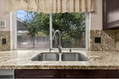 8287 Hayfield Circle, Sacramento, CA 95828 - Photo 23