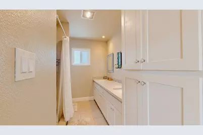1729 Ohio Avenue, Modesto, CA 95358 - Photo 31