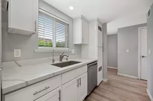 5686 Hillsdale Blvd, Sacramento, CA 95842 - Photo 1