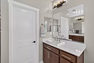 8153 Seahorse Wy, Elk Grove, CA 95757 - Photo 59