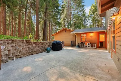 2090 Bourbon Street, Pollock Pines, CA 95726 - Photo 37