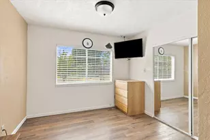 2076 20th Ave, Sacramento, CA 95822 - Photo 5