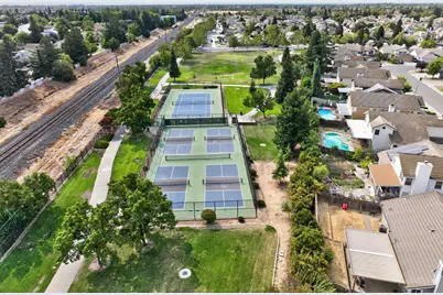8248 Bedford Cove Way, Sacramento, CA 95828 - Photo 45