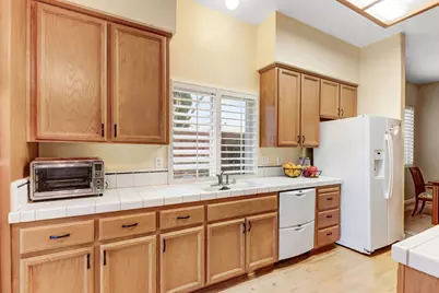 3404 Grimshaw Way, Elk Grove, CA 95758 - Photo 19