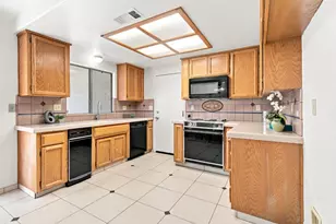 2100 Northridge Dr, Modesto, CA 95350 - Photo 19