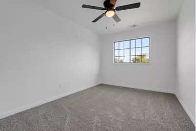 2302 Hammertown Drive, Stockton, CA 95210 - Photo 15