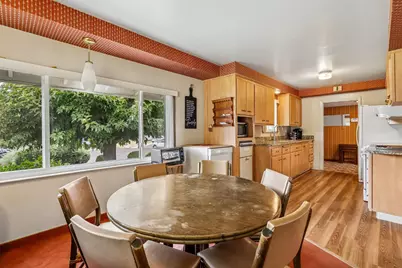 7812 Apple Valley Court, Fair Oaks, CA 95628 - Photo 9