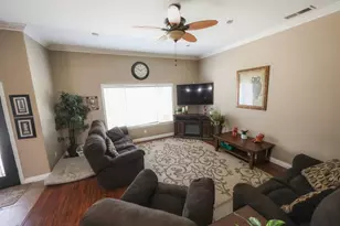 1710 Ave 388, Kingsburg, CA 93631 - Photo 17