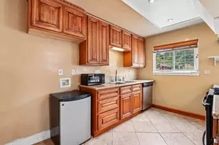 6010 Brett Dr, Sacramento, CA 95842 - Photo 13