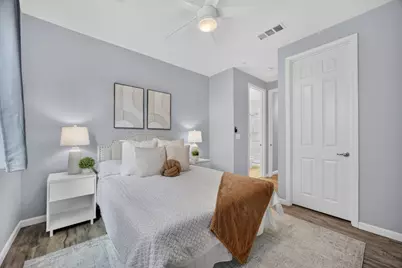 8712 Vizela Way, Elk Grove, CA 95757 - Photo 11