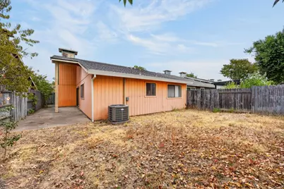 9738 Woodhollow Way, Sacramento, CA 95827 - Photo 17
