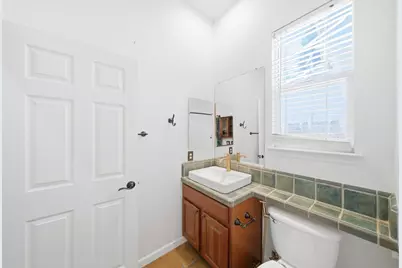 9445 Loire Valley Way, Elk Grove, CA 95624 - Photo 21