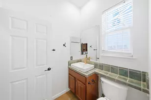 9445 Loire Valley Way, Elk Grove, CA 95624 - Photo 21