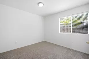 8306 Bull Mountain Cir, Elk Grove, CA 95758 - Photo 11