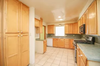 664 Acacia Avenue, Sacramento, CA 95815 - Photo 19