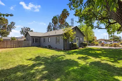 5230 Roselle Avenue, Modesto, CA 95357 - Photo 5