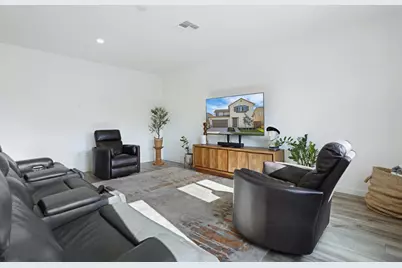 10946 Admiral Cove Way, Stockton, CA 95219 - Photo 5