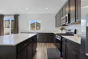 10946 Admiral Cv Wy, Stockton, CA 95219 - Photo 13