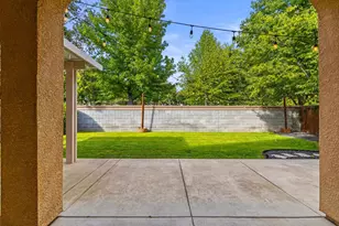 1872 San Esteban Cir, Roseville, CA 95747 - Photo 17