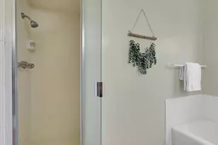 2161 Stacia Wy, Sacramento, CA 95822 - Photo 17