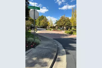 2670 Baybridge Court, Sacramento, CA 95833 - Photo 3
