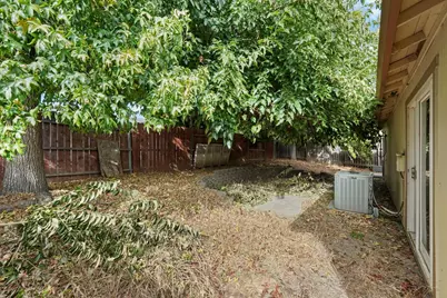 8617 Oldwoods Way, Sacramento, CA 95828 - Photo 37