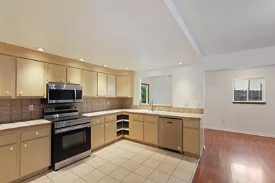 8617 Oldwoods Way, Sacramento, CA 95828 - Photo 13