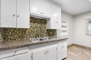 627 T St, Sacramento, CA 95811 - Photo 15