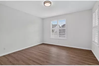 9660 Sea Cliff Way, Elk Grove, CA 95758 - Photo 11